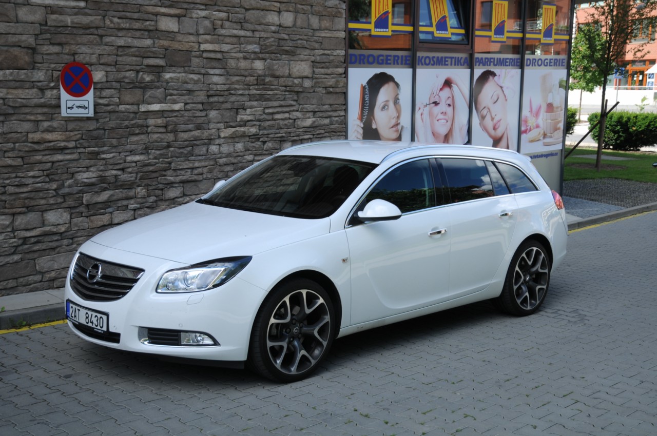 Opel Insignia Sports Tourer 2.0 BiTurbo CDTI 4x4 – se sportovními geny